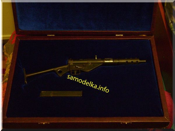 Самодельная микромодель пистолета-пулемета STEN MK-2