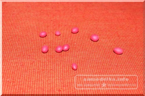 шарики из полимерной глины красного цвета 